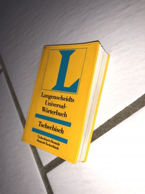 gebrauchtes Buch – Langenscheidt Universal-Wörterbücher. Fremdsprache-Deutsch /Deutsch-Fremdsprache in einem Band