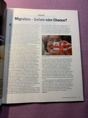 gebrauchtes Buch – Bauer, Antje; Bauer – Immer der Arbeit nach - Migration in Zeiten der Globalisierung