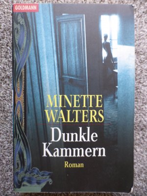 gebrauchtes Buch – Minette Walters – Dunkle Kammern