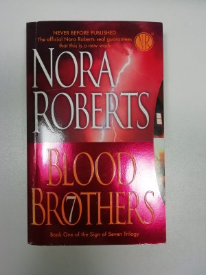 gebrauchtes Buch – Nora Roberts – Blood Brothers - Buch 1 der Triologie