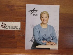 gebrauchtes Buch – Pascale Ehrenfreund – Original Autograph Pascale Ehrenfreund DLR Astrobiologin /// Autogramm Autograph signiert signed signee