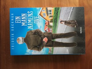 Ein Mann namens Ove : Roman / Fredrik Backman. Aus dem Schwed. von Stefanie Werner