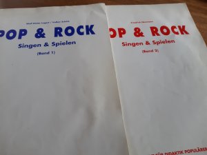 gebrauchtes Buch – Lugert, Wulf Dieter und Schütz – Pop & Rock - Singen und Spielen Band 1 und Band 2