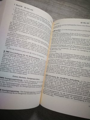 gebrauchtes Buch – Beck-Texte – Baugesetzbuch - mit Immobilienwertvermittlungsverordnung, Baunutzungsverordnung, Planzeichenverordnung, Raumordnungsgesetz, Raumordnungsverordnung