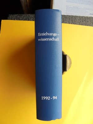 Erziehungswissenschaft - 1992 bis 1994 in Leinen gebunden