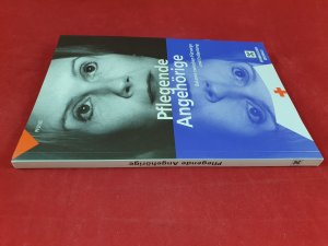 gebrauchtes Buch – Born, Gudrun; Mertens – Pflegende Angehörige