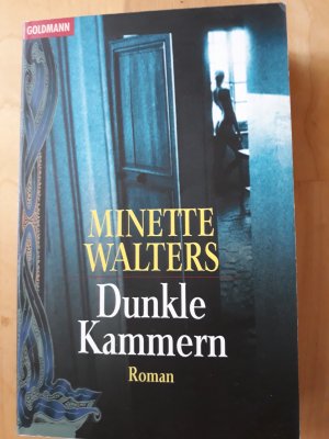 gebrauchtes Buch – Minette Walters – Dunkle Kammern