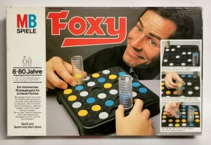 gebrauchtes Spiel – Alex Randolph – Foxy A3 ein trickreiches Strategiespiel für schlaue Füchse  1977 MB Spiele - ab 8 Jahren - für 2 Spieler