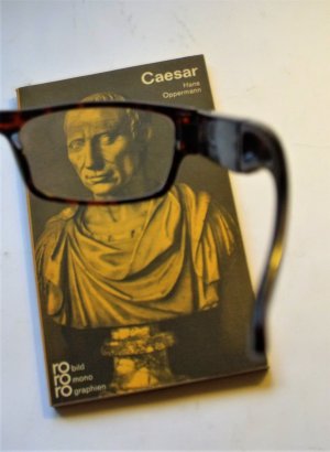 gebrauchtes Buch – Hans Oppermann – Julius Caesar