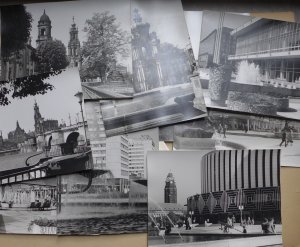 gebrauchtes Buch – Mappe mit 12 originalen Fotos (18 x 24 cm) von Dresden, 1980.