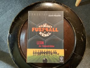 gebrauchtes Buch – Joachim Masannek – Leon, der Slalomdribbler - Die Wilden Fußballkerle Bd. 1