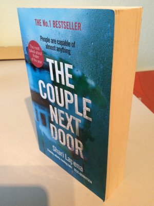 gebrauchtes Buch – Shari Lapena – The couple next door