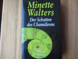 gebrauchtes Buch – Minette Walters – Der Schatten des Chamäleons