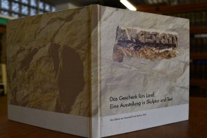 Angesicht. Ein Geschenk fürs Land: Eine Ausstellung in Skulptur und Text. Der Katalog wurde im September 2002 aus Anlass des 2. Tübinger UnternehmerTages […]