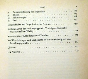 gebrauchtes Buch – Meyer-Abich, Klaus Michael / Schefold – Die Grenzen der Atomwirtschaft