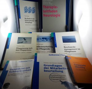 8er-Bücherpaket Kohlhammer mit Altenpflege,Neurologie,Beschwere -> Pflegeberufe