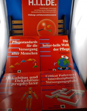 5er-Set vom Verlag Hogrefe mit H.I.L.D.E., Dekubitus, Cartoons -> Pflegeberufe