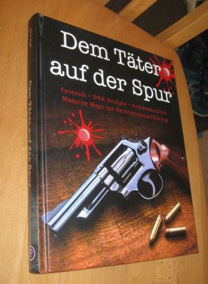 gebrauchtes Buch – Wright, John D – Dem Täter auf der Spur