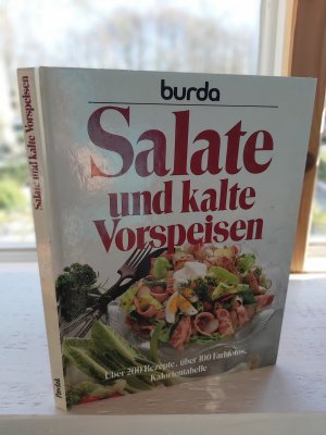 gebrauchtes Buch – Salate und kalte Vorspeisen