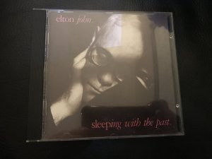 gebrauchter Tonträger – Elton John – sleeping with the past