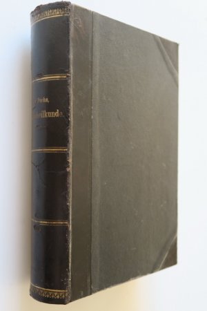 Fuchs, Ernst. Lehrbuch der Augenheilkunde. Zweite (2.) vermehrte Auflage. Leipzig und Wien, Franz Deuticke, 1891. * Mit 178 Textholzschnitten. * XVI, […]