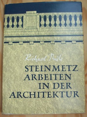 Steinmetzarbeiten in der Architektur.