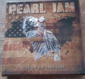 Pearl Jam  10 CD- Schmuckbox "Live On Air 92-95 "