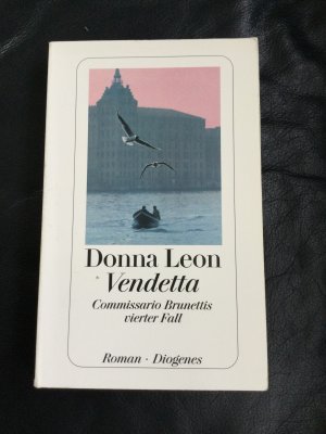 gebrauchtes Buch – Donna Leon – Vendetta - Commissario Brunettis vierter Fall