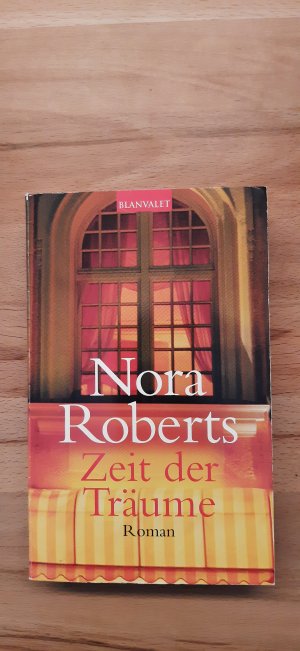 gebrauchtes Buch – Nora Roberts – Zeit der Träume