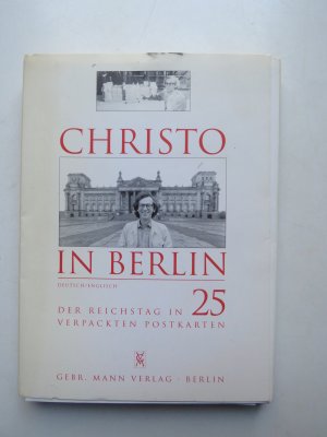 Christo in BERLIN. Der Reichstag in 25 verpackten Postkarten