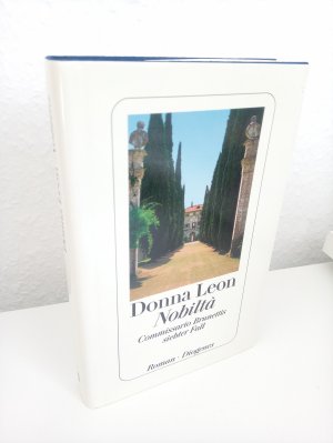 gebrauchtes Buch – Donna Leon – Nobiltà ~ Commissario Brunettis siebter Fall ~ Roman