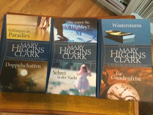 gebrauchtes Buch – Mary Higgins Clark – Wo waren Sie Dr. Highley? + 5 weitere Bücher