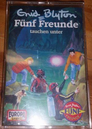 Fünf Freunde tauchen unter