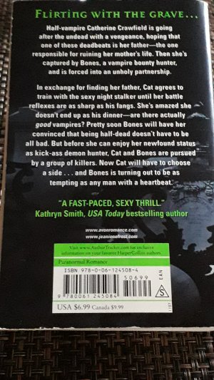 gebrauchtes Buch – Jeaniene Frost – Halfway to the Grave (Night Huntress, 1)