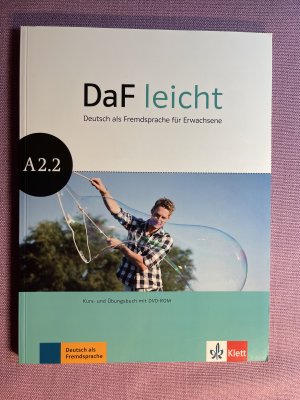 gebrauchtes Buch – Jentges, Sabine; Körner – DaF leicht A2.2 - Deutsch als Fremdsprache für Erwachsene. Kurs- und Übungsbuch mit DVD-ROM