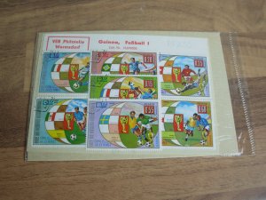 gebrauchtes Buch – DDR Briefmarken - Guinea - Fußball I - WM 1974 - VEB Philatelie Wermsdorf - OVP