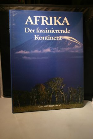 gebrauchtes Buch – Matthews, Rupert O – Afrika. Der faszinierende Kontinent