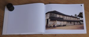 gebrauchtes Buch – Dufour, F. Charles – Chinese frontages. Manggar - Belitung - Indoneesia - signed copy