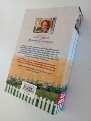 gebrauchtes Buch – Montgomery, Lucy M – Anne auf Green Gables