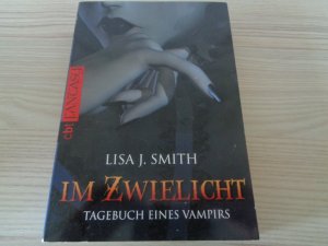 gebrauchtes Buch – Smith, Lisa J – Tagebuch eines Vampirs - Im Zwielicht - Die Romanvorlage zur Serie