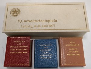 13. Arbeiterfestspiele Leipzig Programm der Sozialistischen Einheitspartei Deutschlands; Verfassung der Deutschen Demokratischen Republik; Rosa Luxemburg […]