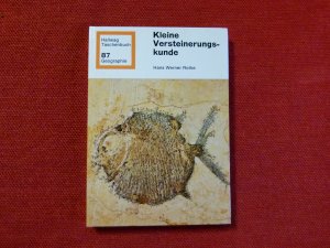 gebrauchtes Buch – Rothe, Hans W – Kleine Versteinerungskunde