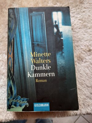 gebrauchtes Buch – Minette Walters – Dunkle Kammern