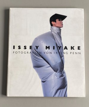 Issey Miyake. Fotografien von Irving Penn