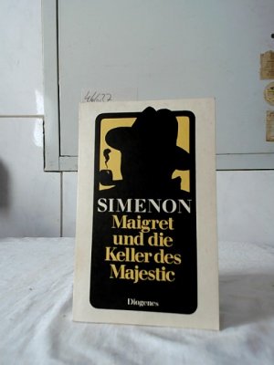 gebrauchtes Buch – Georges Simenon – Maigret und die Keller des Majestic : Roman. Dt. von Linde Birk / Diogenes-Taschenbuch ; 20735.