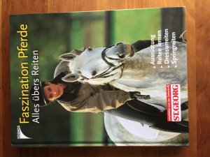 gebrauchtes Buch – Alles übers Reiten