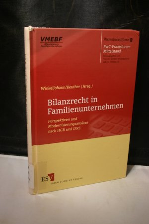 gebrauchtes Buch – Winkeljohann, Norbert; Reuther – Zukunft des Bilanzrechts in Familienunternehmen. Perspektiven und Modernisierungsansätze nach HGB und IFRS (PwC-Praxisforum Mittelstand, Bd. 1)