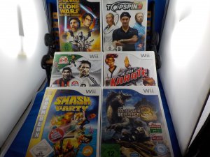 gebrauchtes Spiel – Wii Spielesammlung mit 6 Spielen mit SMASH PARTY, Karate, Star Wars, Monster Hunter