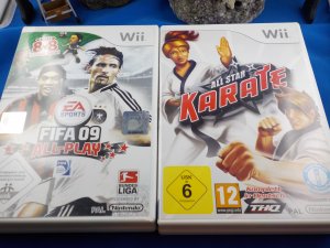 gebrauchtes Spiel – Wii Spielesammlung mit 6 Spielen mit SMASH PARTY, Karate, Star Wars, Monster Hunter