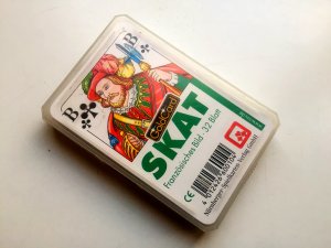 gebrauchtes Spiel – Skat Französisches Bild 32 Blatt Goldcard Nürnberger Spielkarten